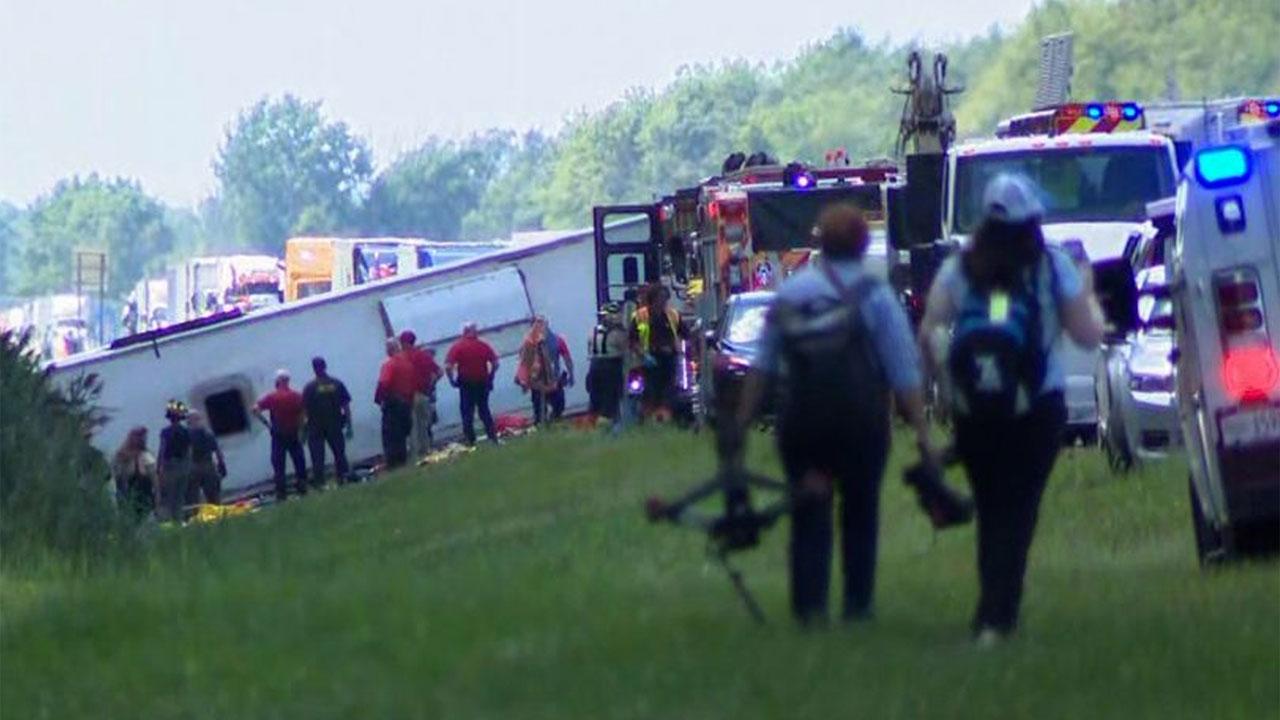 নিউইয়র্কে পর্যটকবাহী বাস দুর্ঘটনা, নিহত ৫